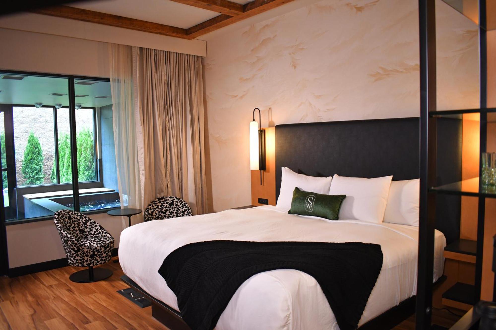 The Swiftwater Hotel Kültér fotó