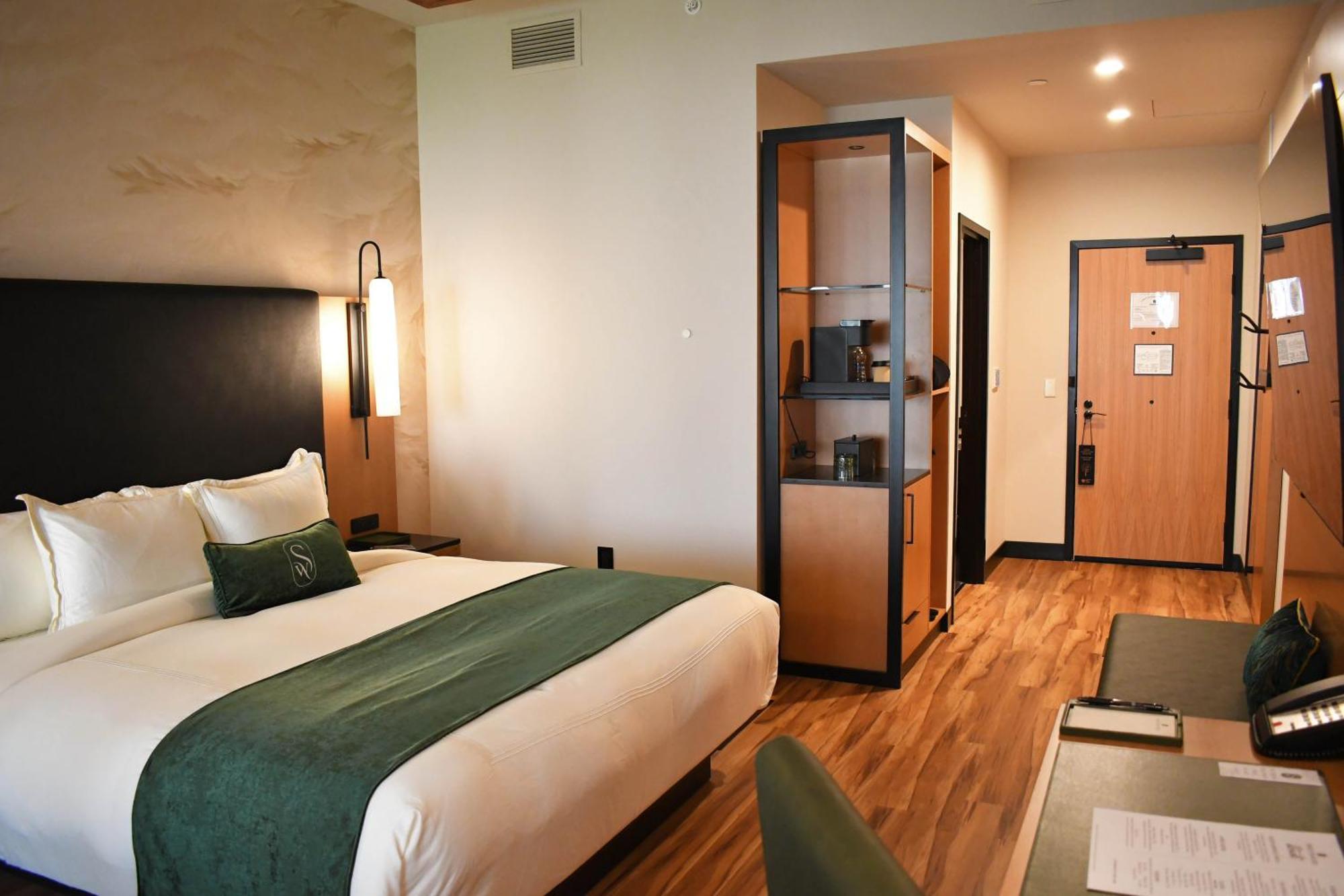 The Swiftwater Hotel Kültér fotó